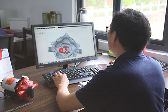 SEAFLO product engineering team